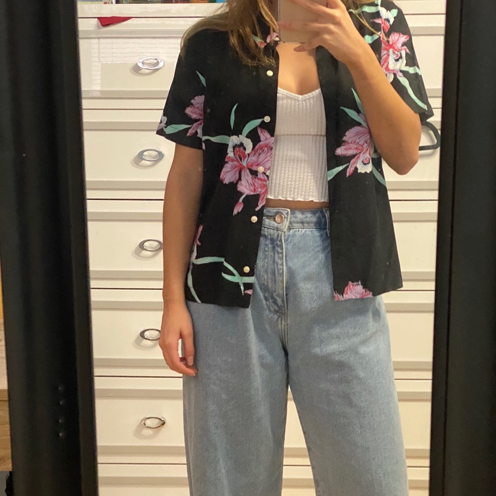 Vans floral button down top 🌺